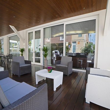Hotel Ricci Римини Экстерьер фото