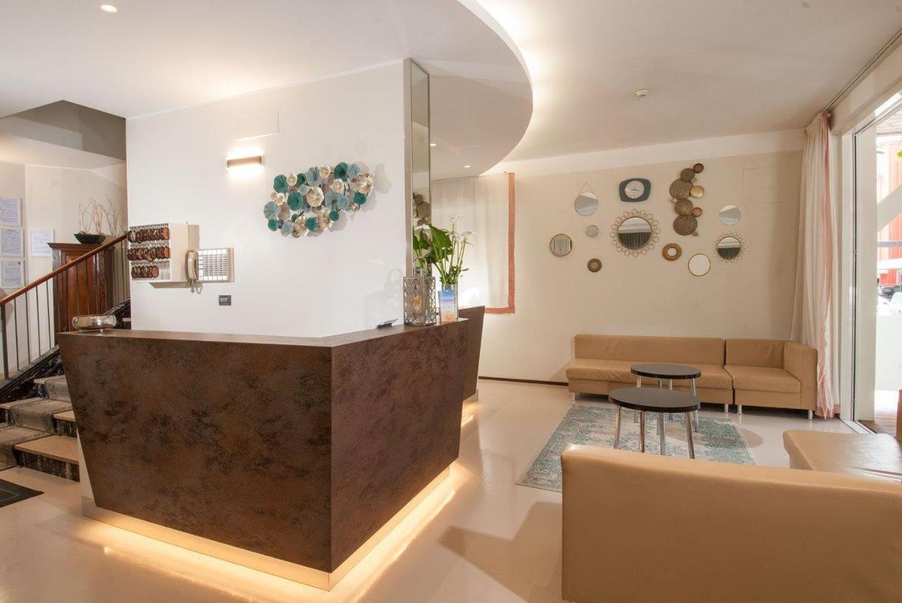 Hotel Ricci Римини Экстерьер фото