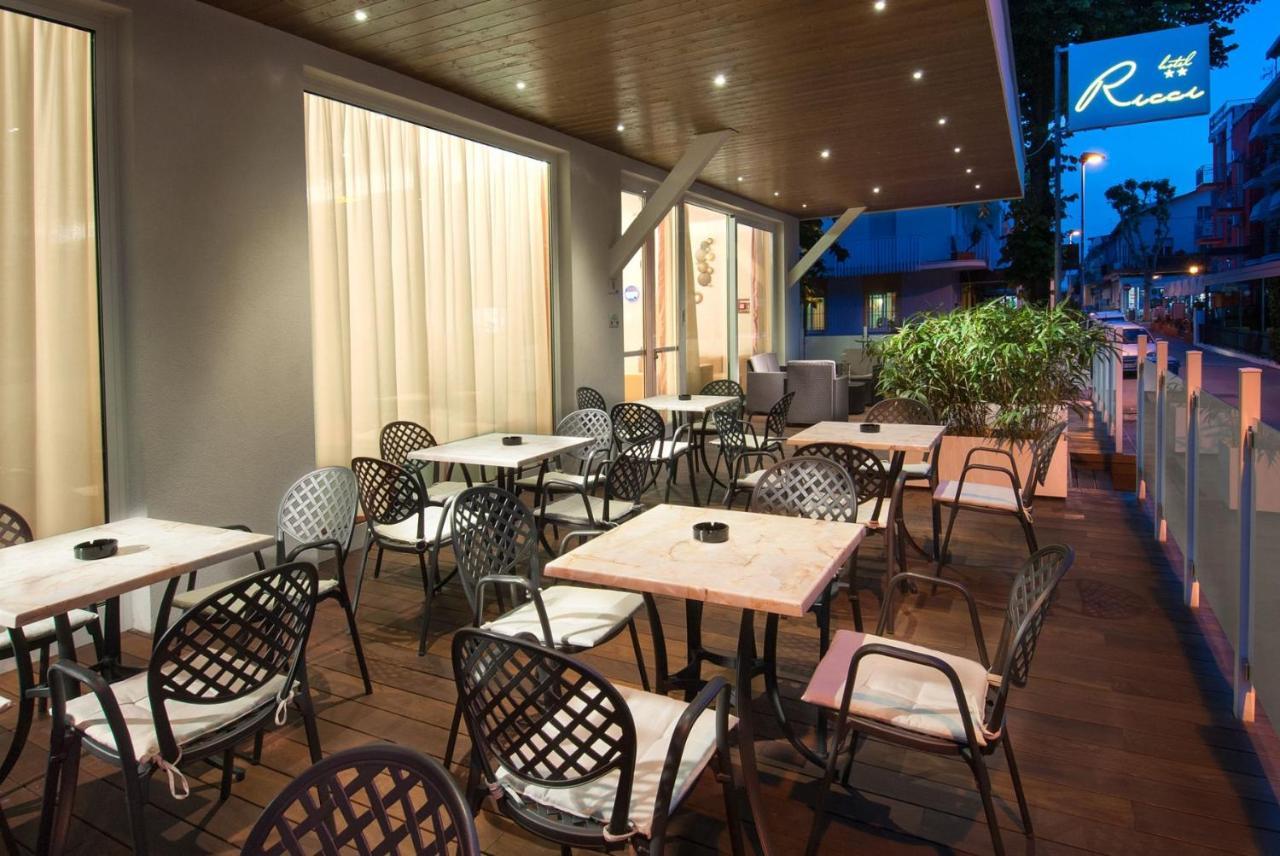 Hotel Ricci Римини Экстерьер фото